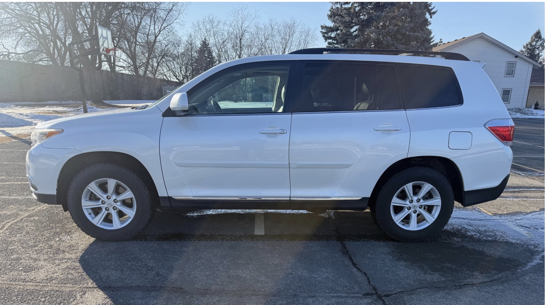 
								2012 Toyota Highlander SE full									