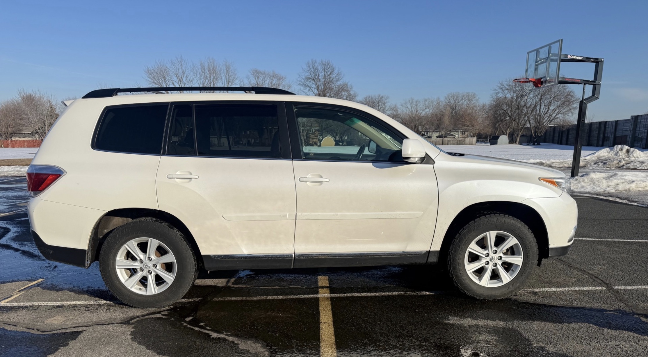 
								2012 Toyota Highlander SE full									