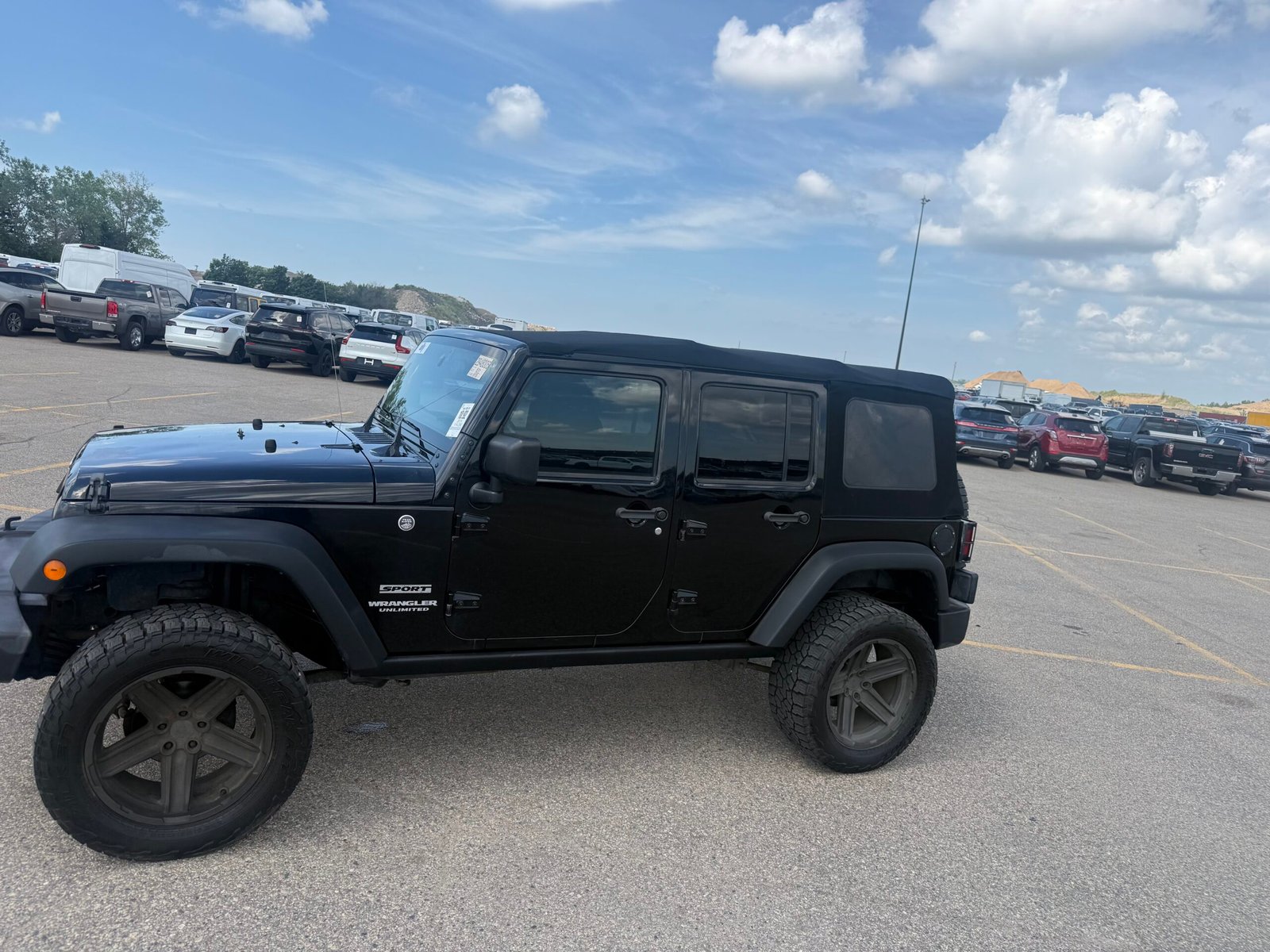 
								2015 Jeep Wrangler Sport full									