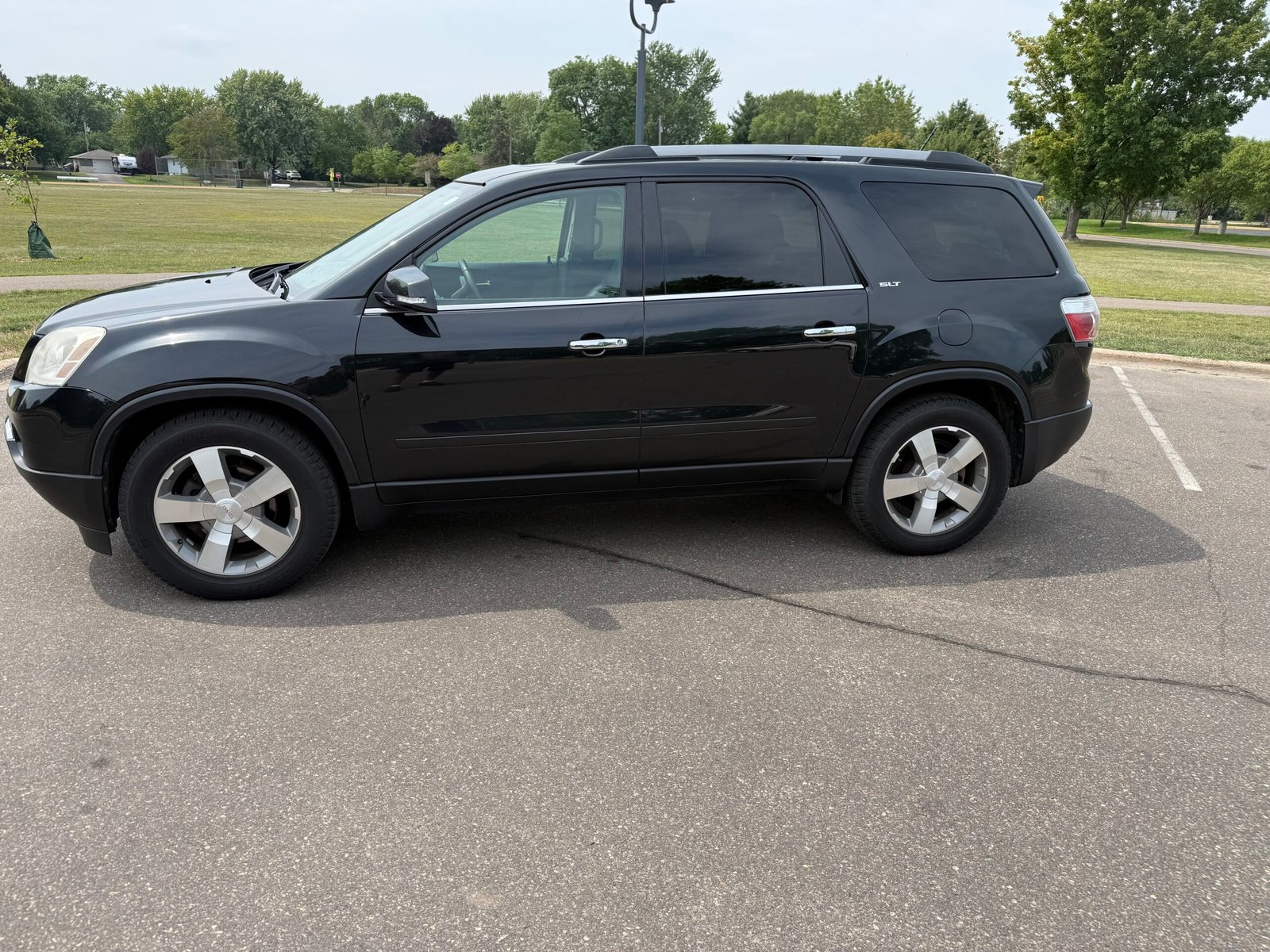 
								2012 GMC Acadia SLT full									