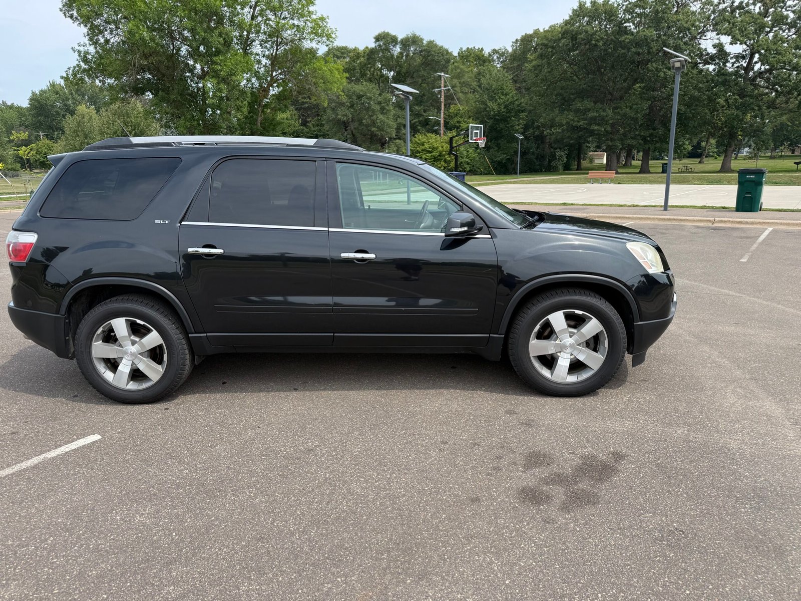 
								2012 GMC Acadia SLT full									