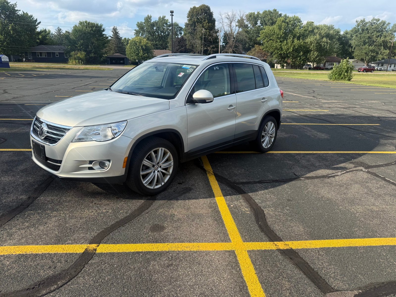 
								2011 Volkswagen Tiguan full									