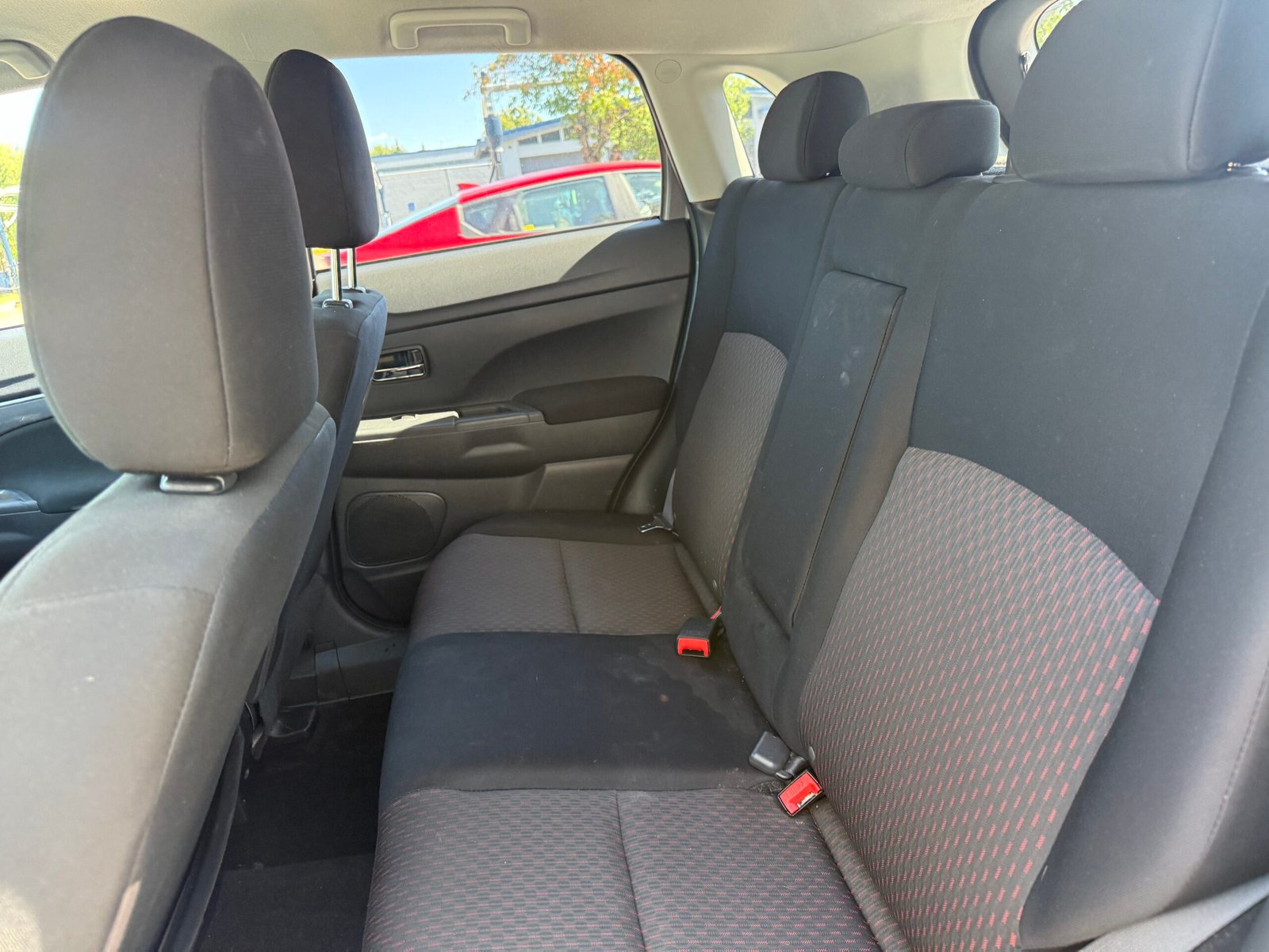 
								2017 Mitsubishi Outlander Sport full									