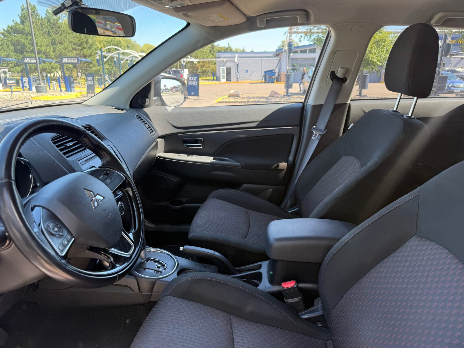 
								2017 Mitsubishi Outlander Sport full									